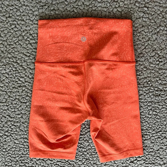 Women’s Lululemon Wunder Train High Rise Short 8" SIZE 2 Warm Coral - Picture 2 of 4